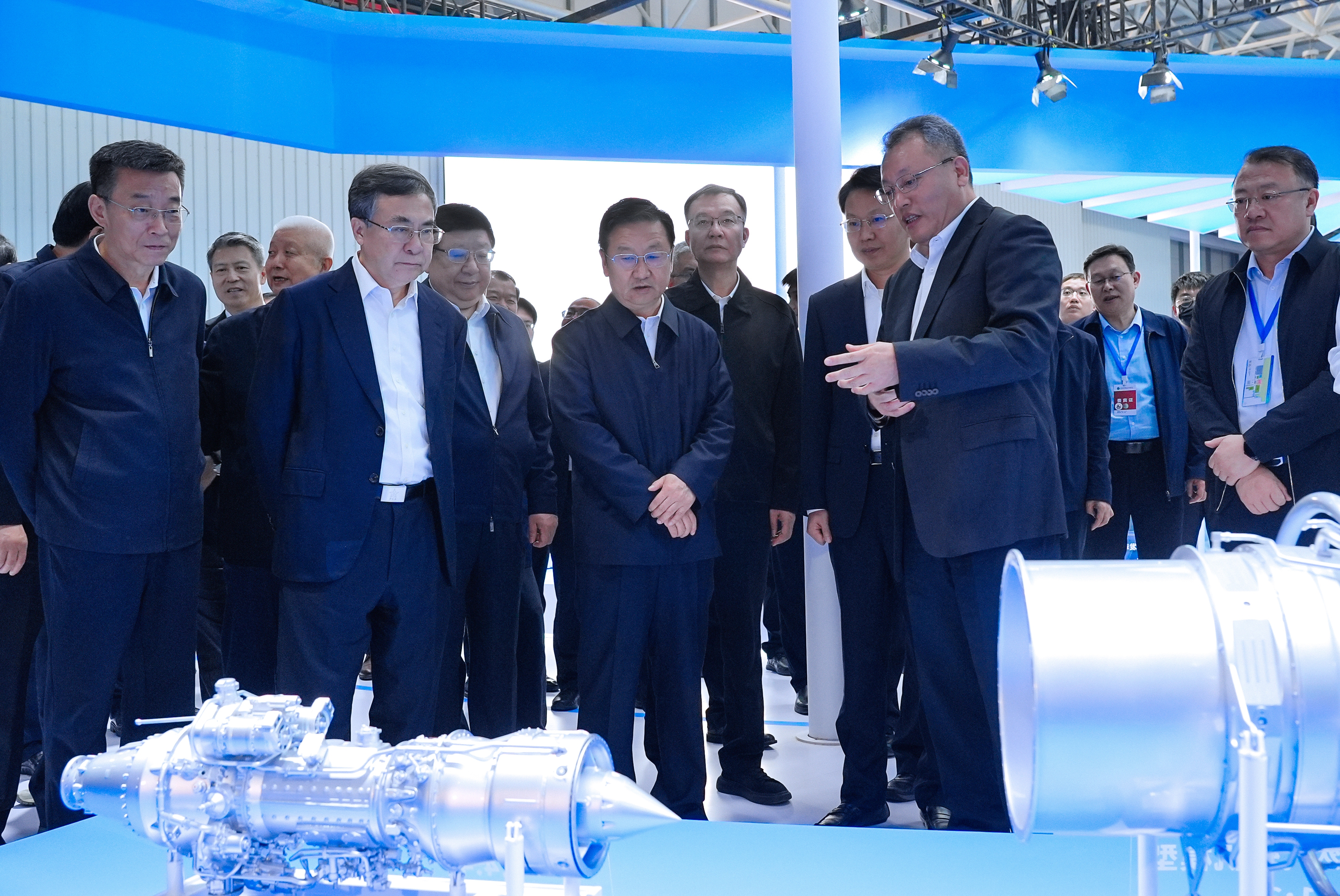 黄色网站
携多型自主创新成果亮相2025辽宁省航空产业发展大会暨沈阳法库国际飞行大会