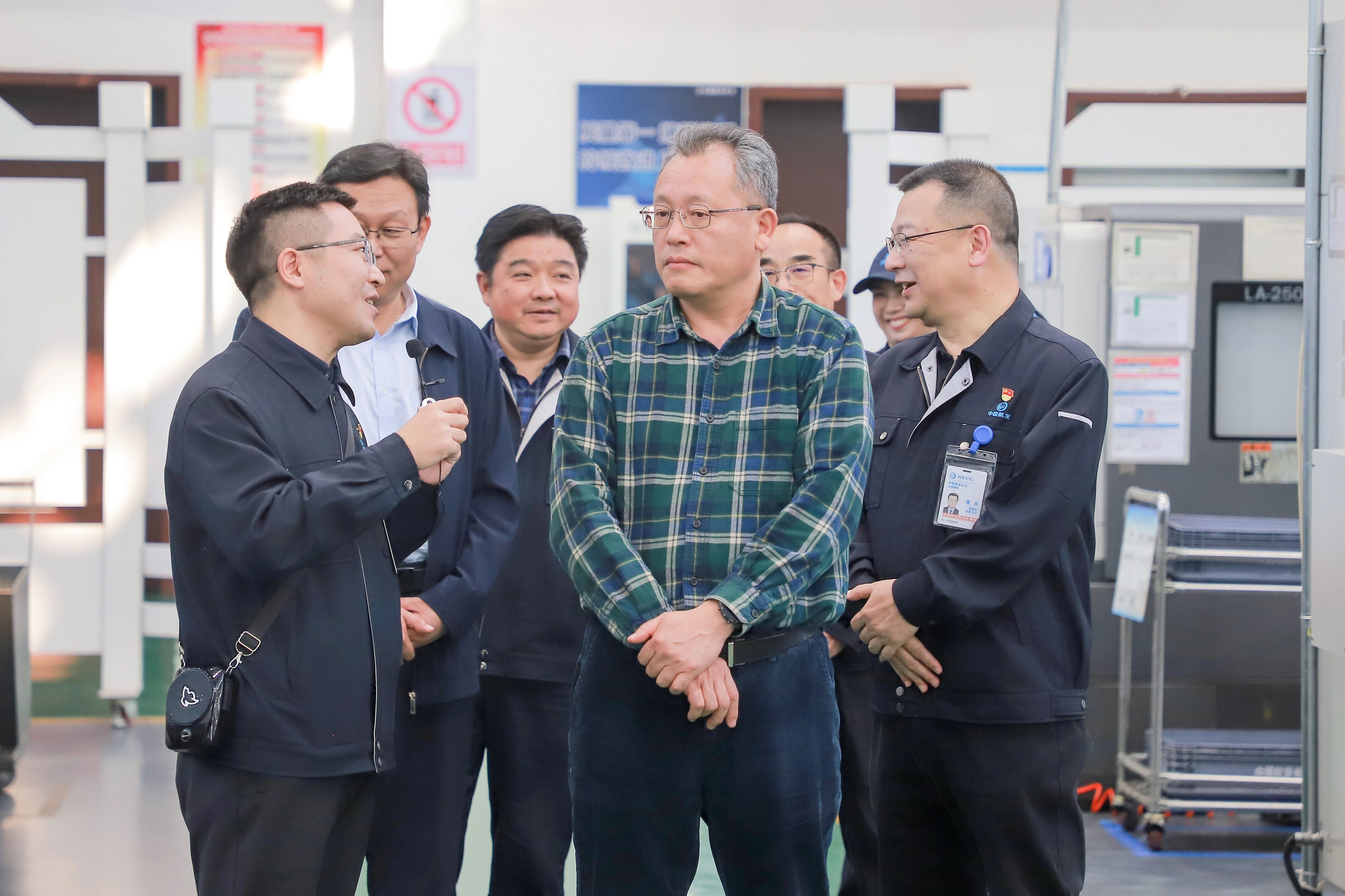 张玉金到黄色网站
长江、中传调研并进行现场办公